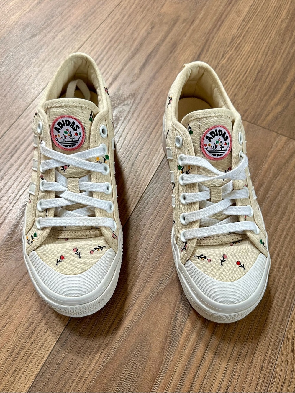adidas Nizza Cream Canvas Floral Platform Sneakers - Picture 3 of 8
